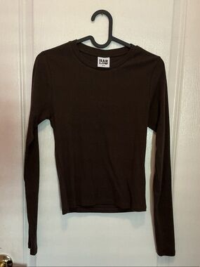 Harlow Cotton Brown Long Sleeve Crewneck Slim Tee